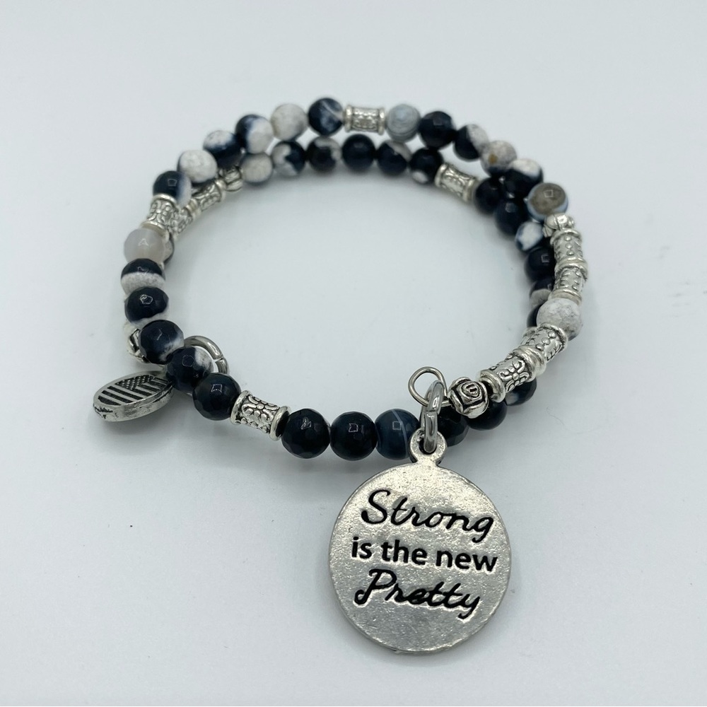 Chubby Chico Charms Strong is Pretty Quartz Agate Black & White bracelet